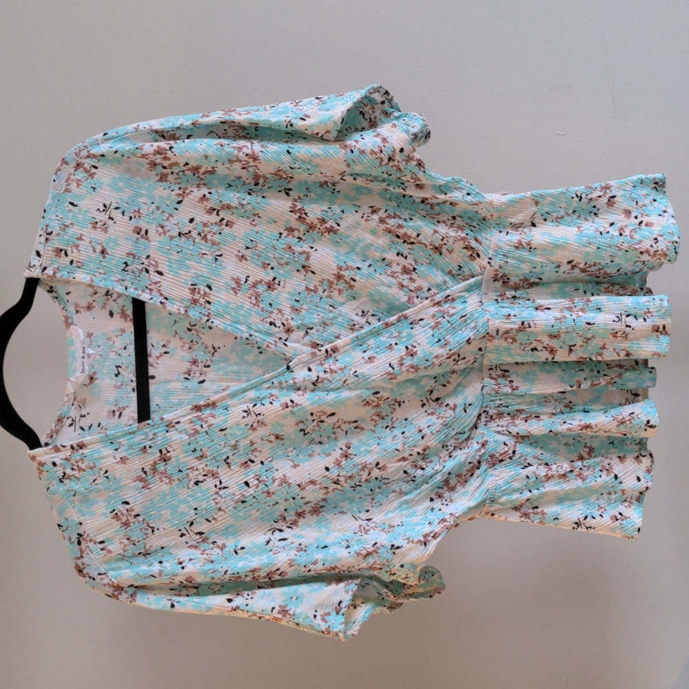 M June & Hudson Floral Flowy Blouse